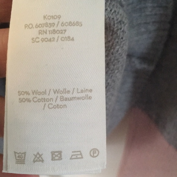 Boden Wool/Cotton Blend Long V-Neck Sweater Size L - Picture 3 of 6